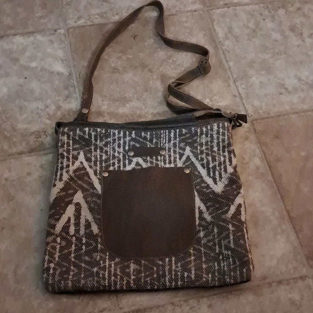 Myra Waco Tribal Cotton Leather Accents Crossbody Tote Bag Festival Boho Hippie